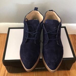 Suede navy ankles boots